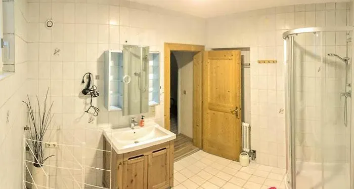 Oberachen Nyaraló *